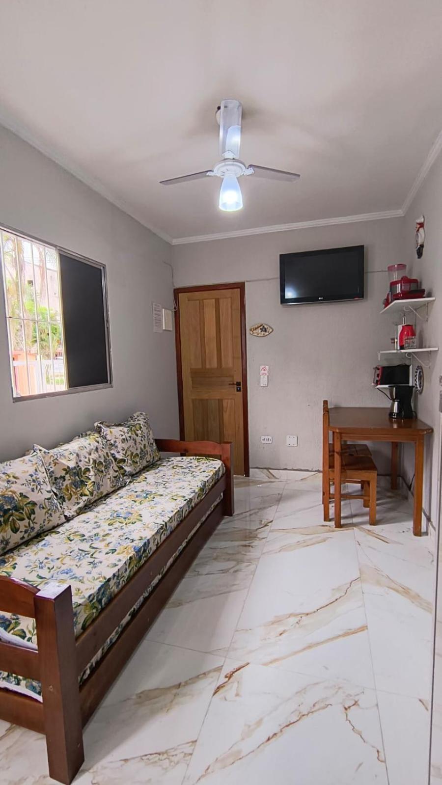 - Grande - 260m Da Apartment